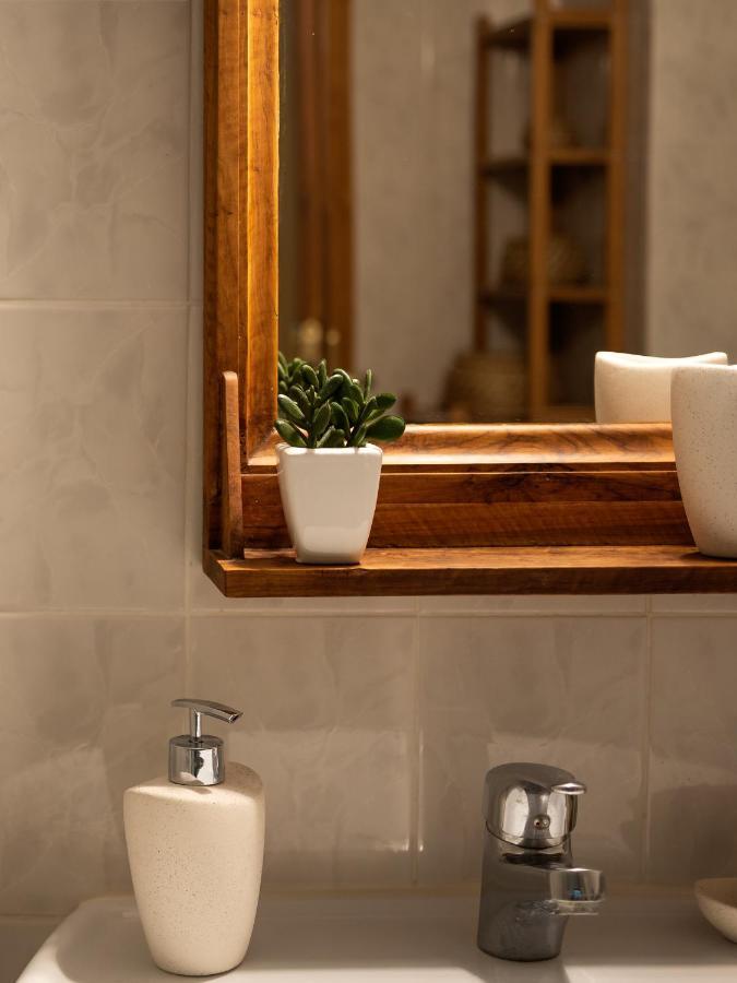 Aura Traditional Apartment Prines  Ngoại thất bức ảnh