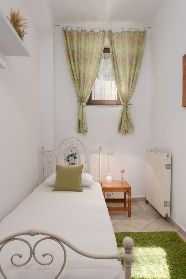 Aura Traditional Apartment Prines  Ngoại thất bức ảnh
